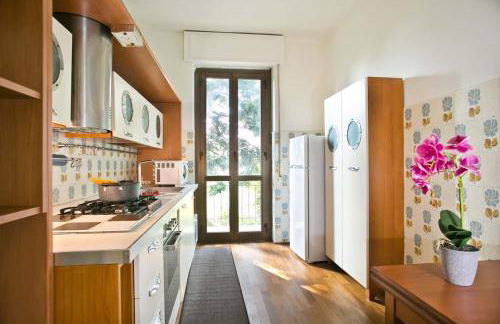 LA'DELI - Como - grande appartamento con parcheggio, nefltix, giardino, terrazzo - Foto 29