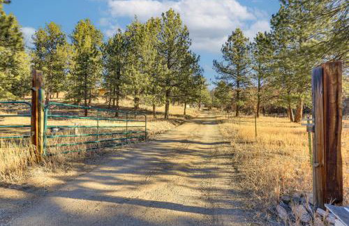 Pet-Friendly Pine Home Near Hiking and Fishing! - Photo 27