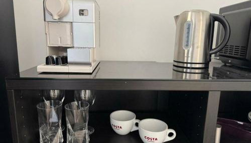 Delightful Self Contained Garden View Retreat - Foto 5