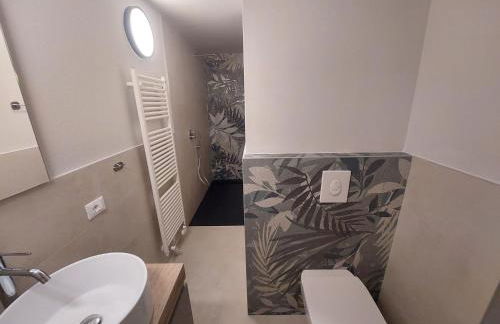 Terraced House With Private Garden - Foto 24