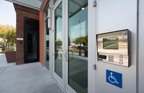 Bright Top Floor-Elevator-Walk Downtown-Laundry - Foto 37