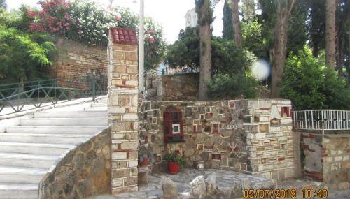 TRIANTAFYLLOY ROOMS - Photo 3