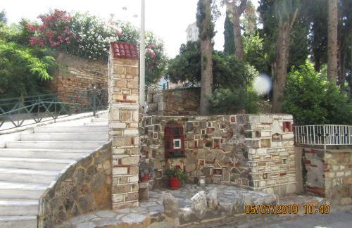 TRIANTAFYLLOY ROOMS - Photo 3