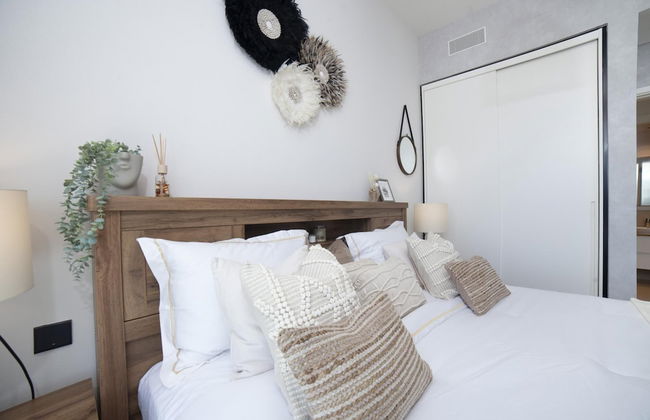 Modern Boho 1BR Sleeps4 Balcony Pool Gym Dxbhills - Foto 6