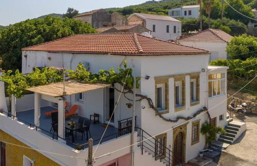 Manos Home - Photo 15