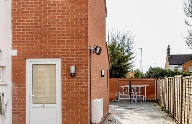 Cosy 2BR Maisonette Near Hospital & Stations - Foto 29