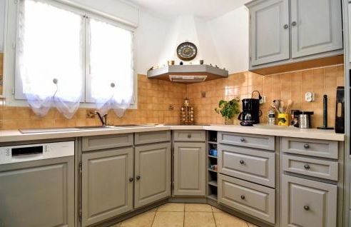 Awesome Home In Slaurent-La-Vernede - Foto 7