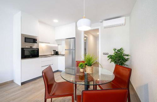 Beach and golf at modern apartment - Photo 15