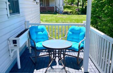 Cozy 3 Bedroom Home a short walk to Main Street Shadow Lake Dance Night Club - Foto 4