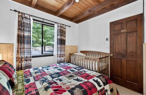 Hideout Pocono Chalet - Foto 61