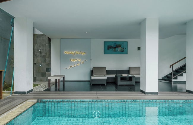 Chamomile Hill View 6BR Villa pool and movie room - Photo 31