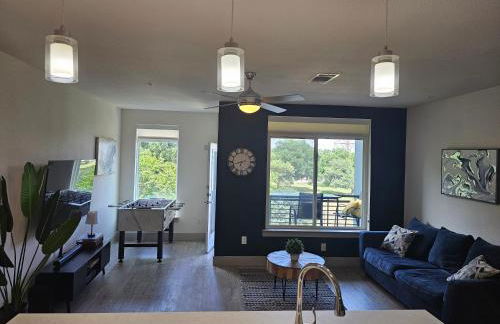 Modern Cozy Condo facing Riverwalk w King Suite - Foto 3