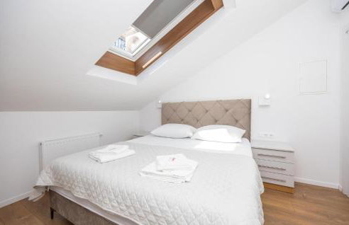 Lovely Home In Ostrvica - Photo 35