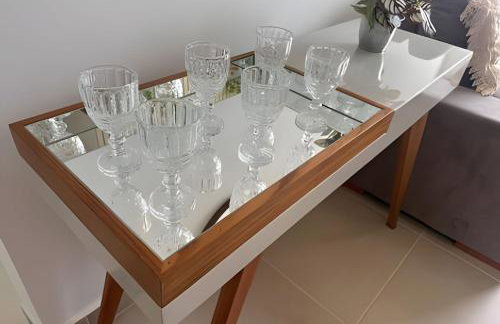 Apartamento na praia, 2 quartos e área de lazer - Foto 16