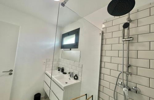 Chez Sonia - Appart T3 Neuf - Vue Mer, 20 min du Vieux-Port, Gare St Charles - Photo 19