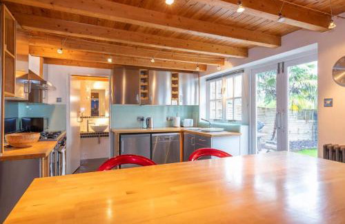 Stylist Split Level 2 Bed With Parking - Foto 16