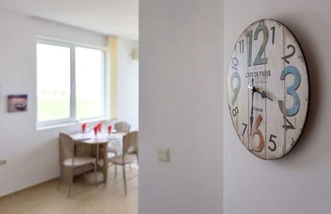 Sea View 1 Bed Apartment With Stunning Ocean Views - Photo 36