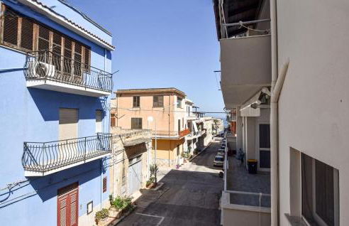 Cozy Apartment In Trappeto With Wifi - Photo 2