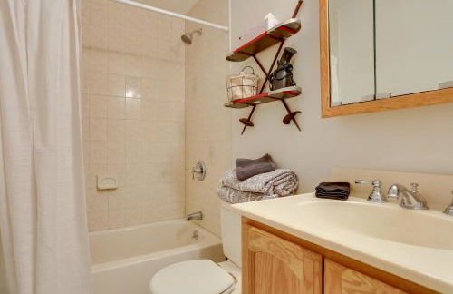 Vernon Township Vacation Rental with Private Balcony - Foto 16