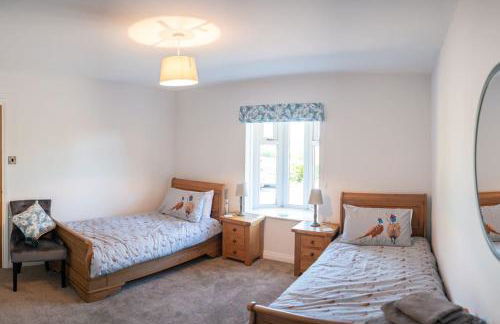 Country Crabtree Bungalow with large wild garden - Photo 50