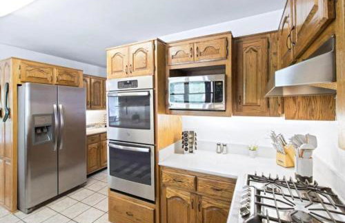 Wooded Retreat with game area and hot tub - Foto 23