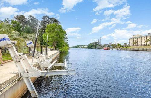 Paradise on Ocean Waterway Huge 5000 sq ft w Private Pool, Boat Dock, Grand Piano, Game Tables, BBQ, 1 acre Yard, Crib, Sleeps 34 - Foto 52