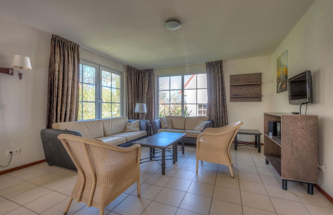 Cozy Villa With Sauna - Photo 3