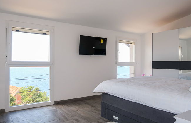 Emili & Elias - Photo 12