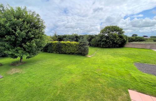 Spectacular 7BR House Hot Tub and Gardens in Gretna - Pass the Keys - Foto 77