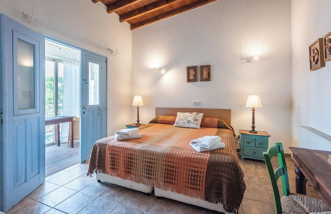 Cyprus Villages Hotel & Restaurant - Central Location - Bed & Breakfast - With Access To Pool And Stunning Views - Foto 9