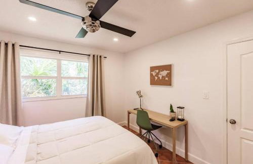 *Eclectic hidden Gem / Tiki Bar and Pool* - Foto 15