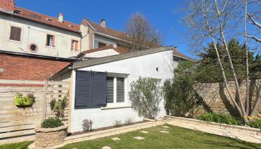 Petite maisonnette cosy et pleine de charme située à proximité du centre-ville - Foto 3