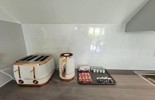 Paradigm Court, Modern 3-Bedroom Flat 1, Oxford - Photo 5