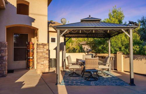 A super variety of games, golf carts, & unique decor near Zion National Park! - Foto 4