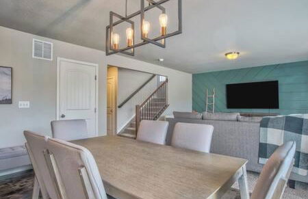 _Entire Home_Game Room_Basement_FirePit_ - Foto 12