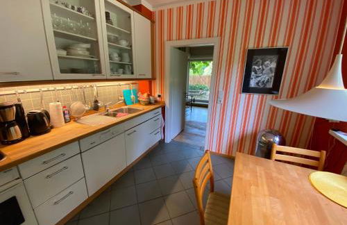 Haus, idyllischer Garten, Garage - Foto 18