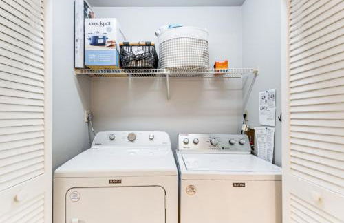 Village des Pins Sarasota 2BR Condo with Pool - Foto 14