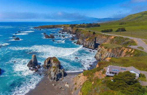 Seaside Elegance Oceanfront Escape with 3 Suites - Foto 31