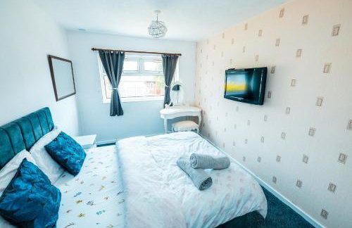 Family & Group Stay in Manchester - Free Parking - Foto 2