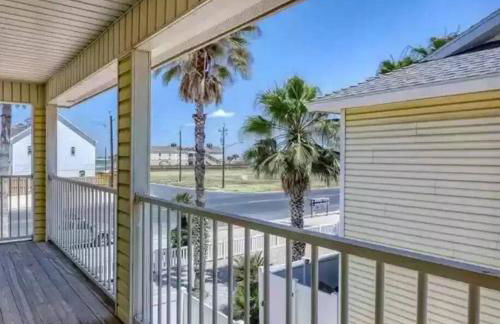 Spacious Home, Short Walk to Beach, Heated Pool! - Foto 4