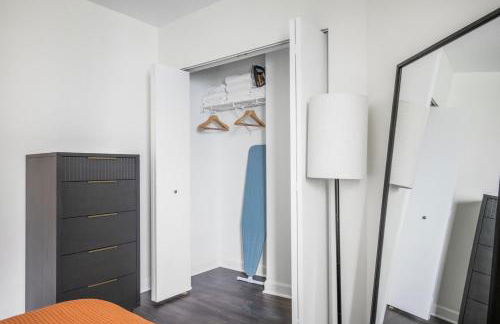 Gold Coast 1BR w Doorman Gym 2 blocks to L CHI-549 - Photo 11