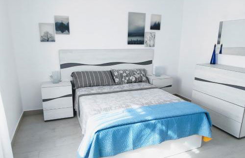 Red Hibiscus Corralejo iRent Fuerteventura - Photo 4