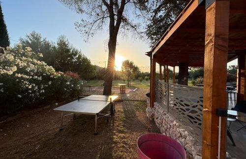 Villa Soleil Piscine Jacuzzi Pétanque Espace bbq billard et salons extérieurs - Foto 6