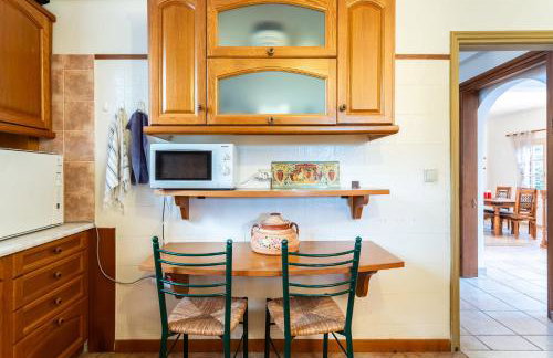 Avia's Seaside Hideaway with Lush Garden - Foto 12