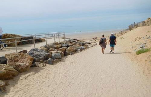 Aux Mouettes les pieds dans l'eau accès direct à la place 5 personnes - Foto 21