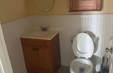 Spacious and Walk to the Beach with Central AC and Outdoor Shower - Photo 23