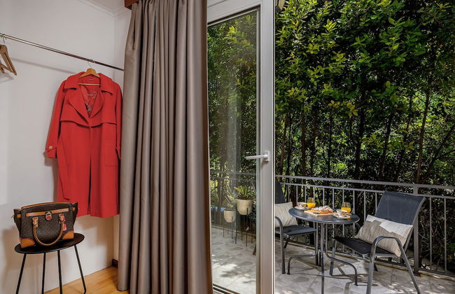 Yellow house with private parking - Photo 20