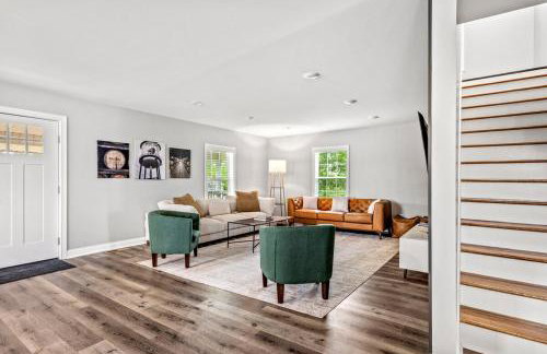 Spacious Home 4BR Fire Pit, Patio Hot Tub - Foto 9