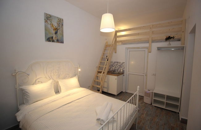 92 Residence - Photo 24