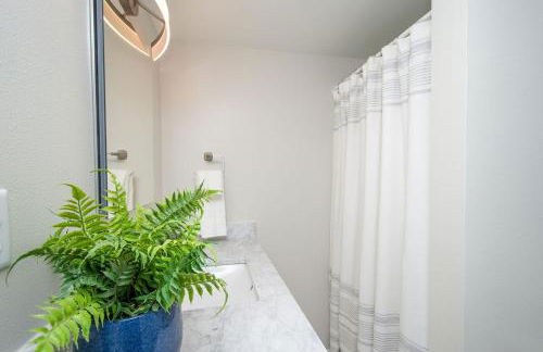 NEW Charming Home in the Heart of North Fargo - Foto 49